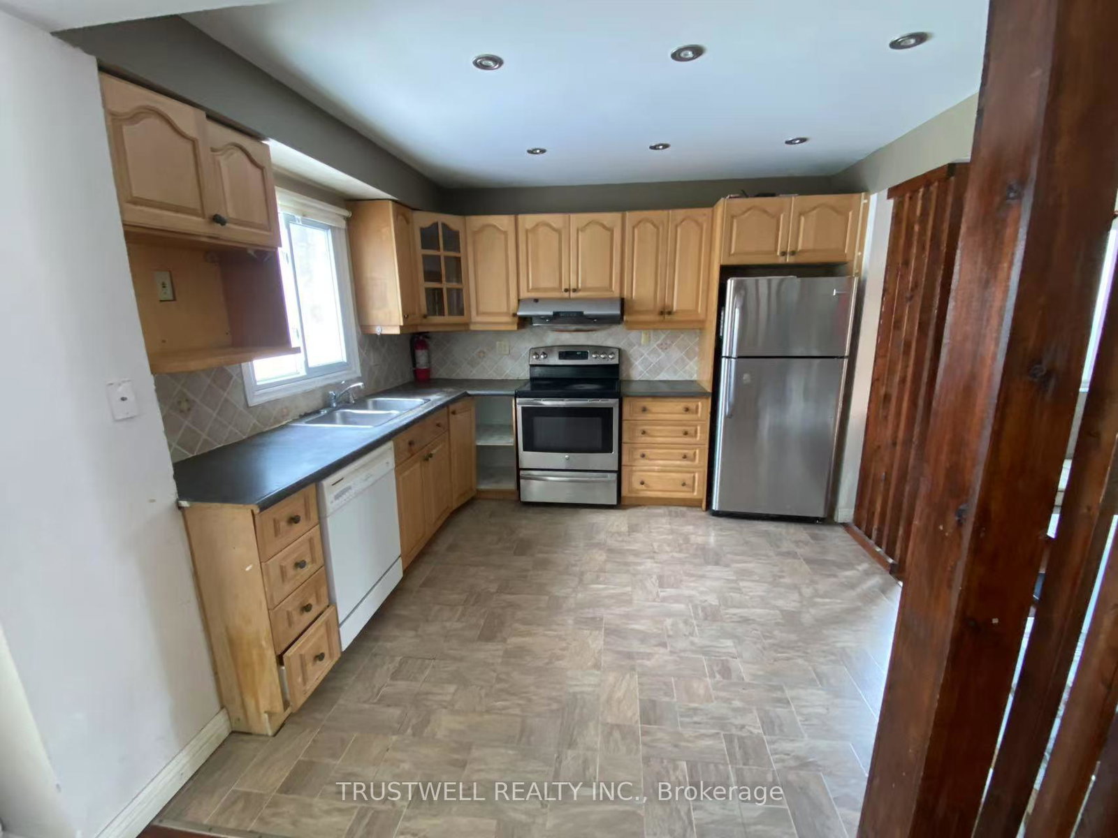 9-whistling-hills-drive-toronto-scarborough-ontario-e13808604