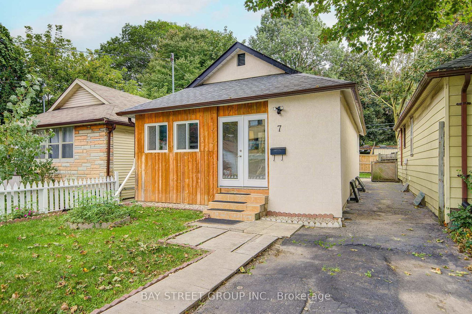 7-emmott-avenue-toronto-scarborough-ontario-e13810112
