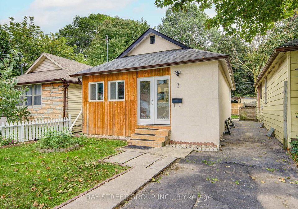 7-emmott-avenue-toronto-scarborough-ontario-e13810112