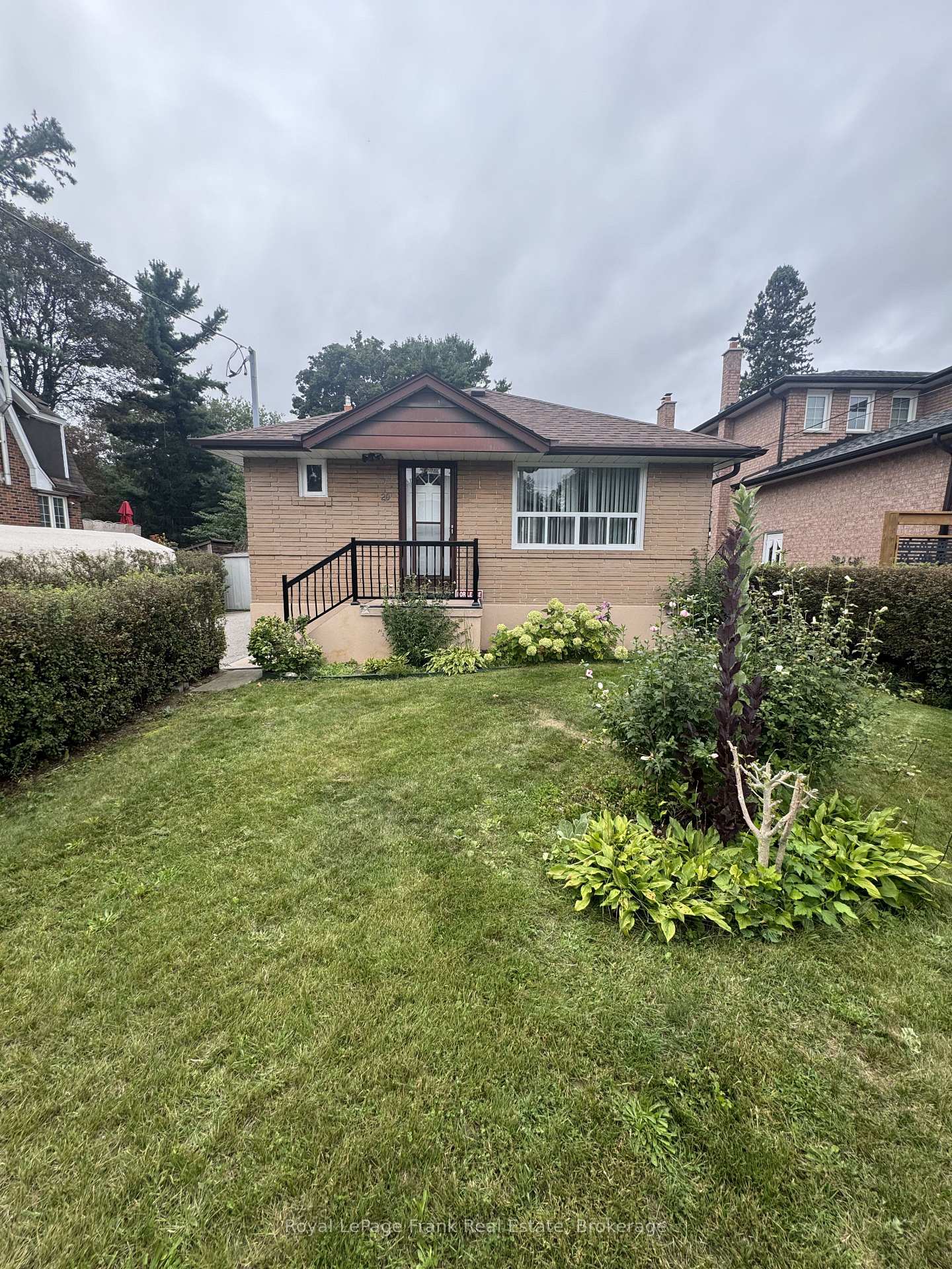 20-gladys-road-toronto-scarborough-ontario-e13810268