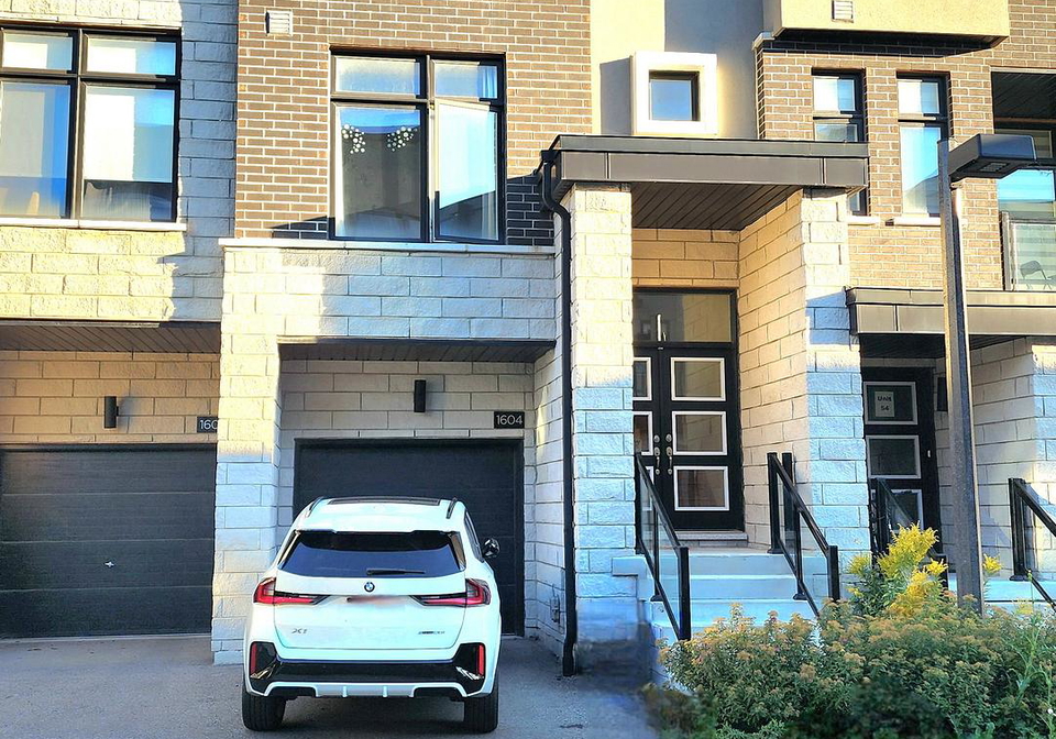 1604-moonbeam-glen-pickering-ontario-e13810546
