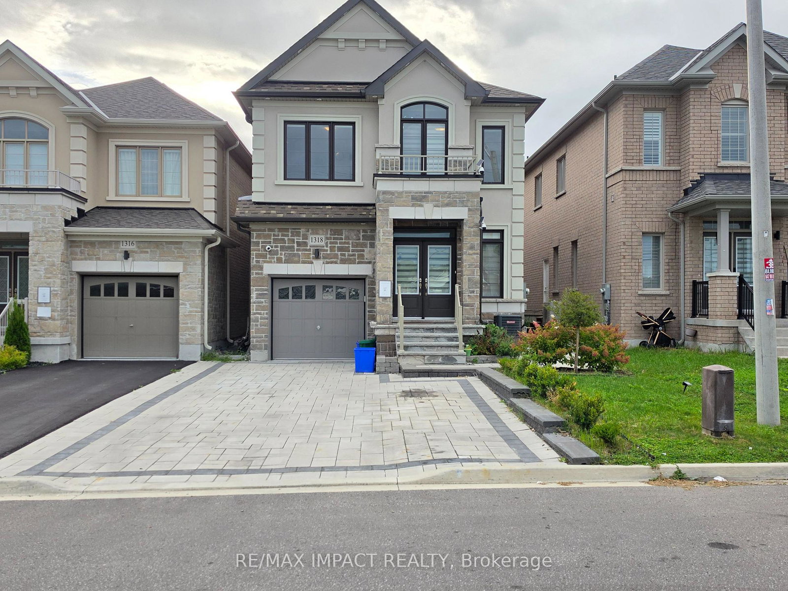 1318-apollo-street-oshawa-ontario-e13811432
