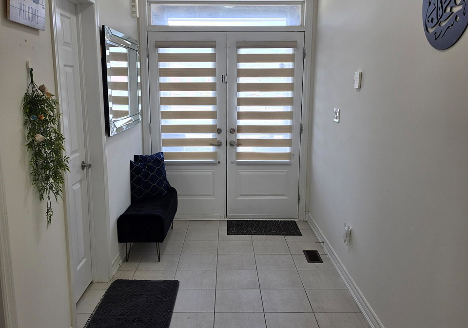 1318-apollo-street-oshawa-ontario-e13811432