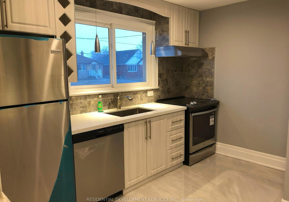 228-farewell-street-oshawa-ontario-e13811554