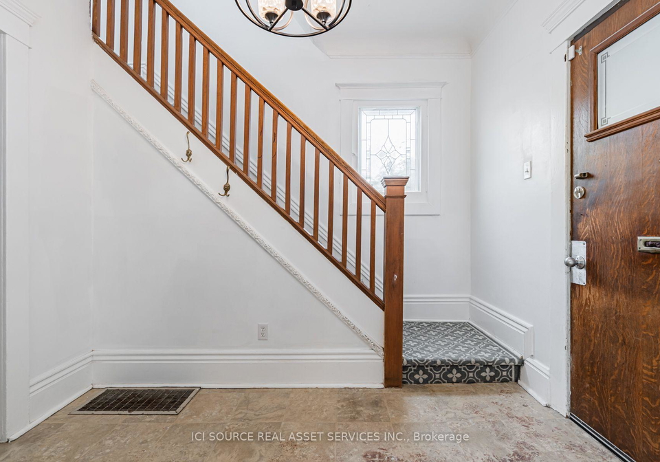 12-sibley-avenue-toronto-toronto-ontario-e13812462