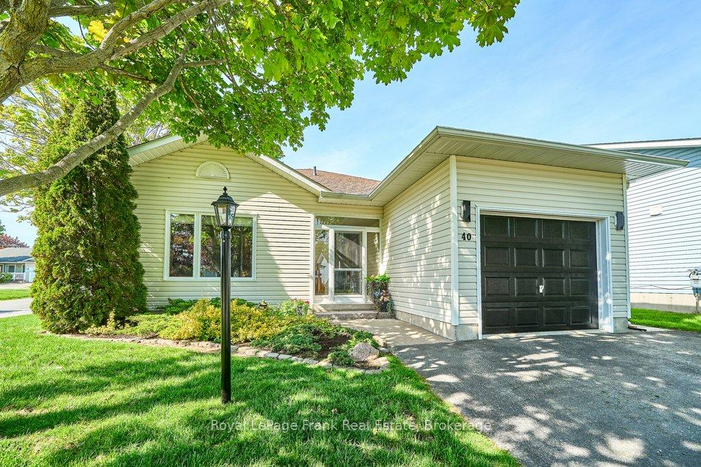 40-niagara-trail-clarington-ontario-e13812796