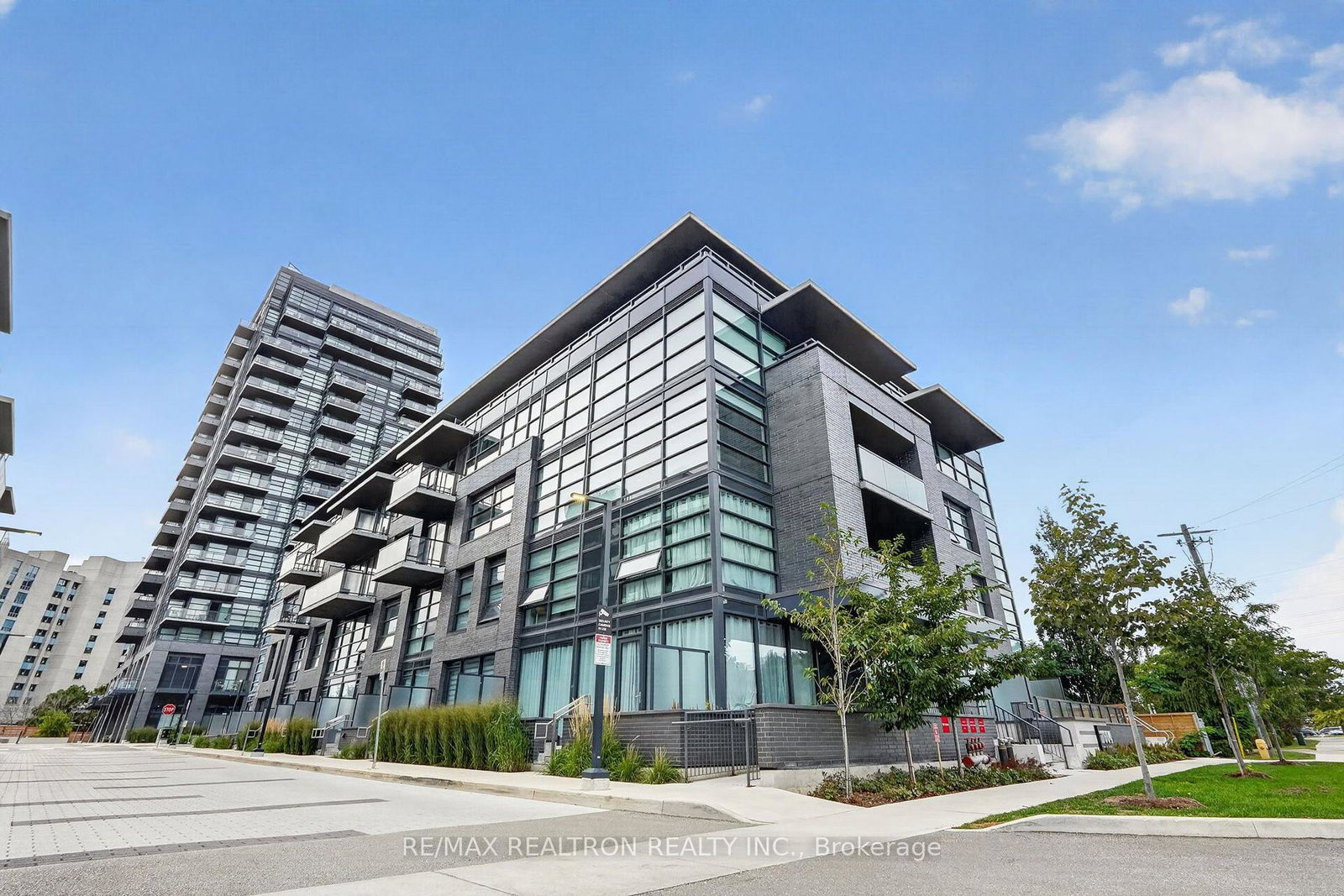 1604-charles-street-whitby-ontario-e13812900
