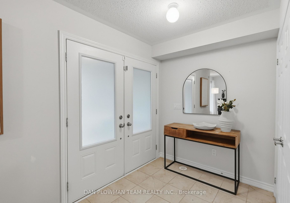 14-cornerside-way-whitby-ontario-e13815788