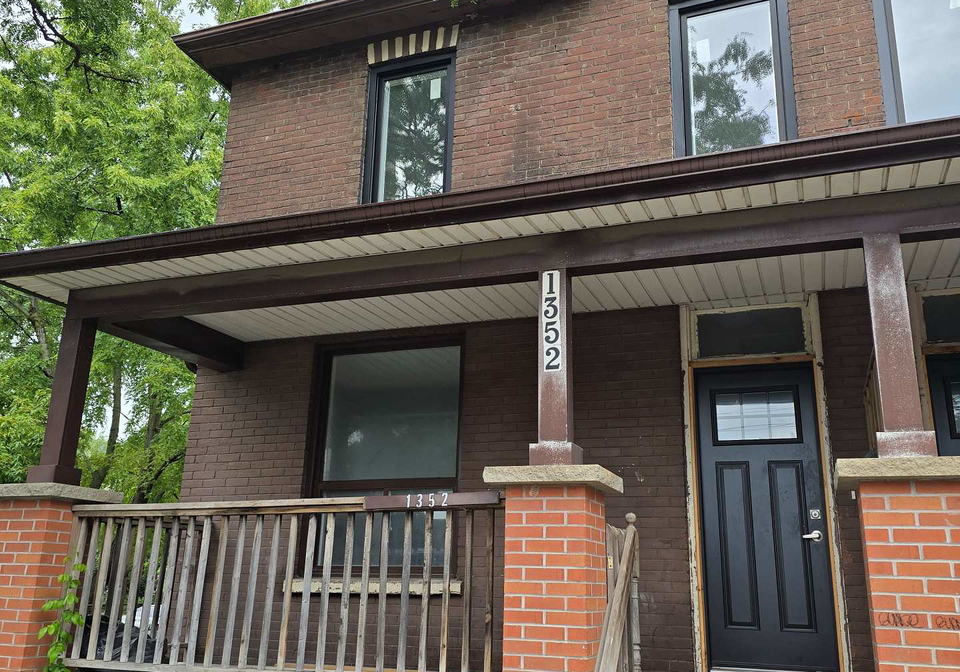 1354-queen-street-e-toronto-toronto-ontario-e13816596