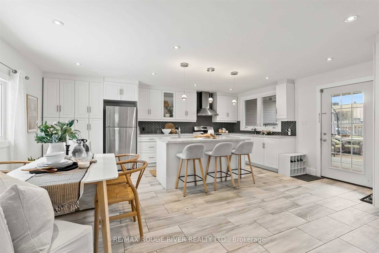 131-john-street-e-whitby-ontario-e13816908