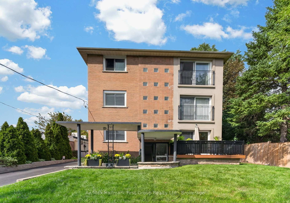 10-lincoln-street-ajax-ontario-e13818006