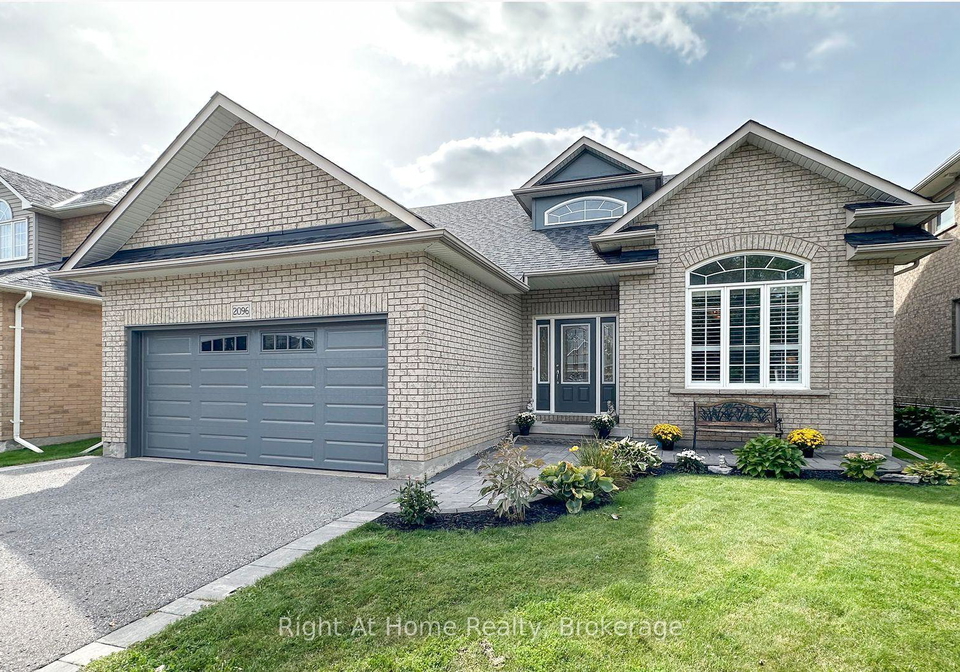 2096-stornoway-street-oshawa-ontario-e13819104