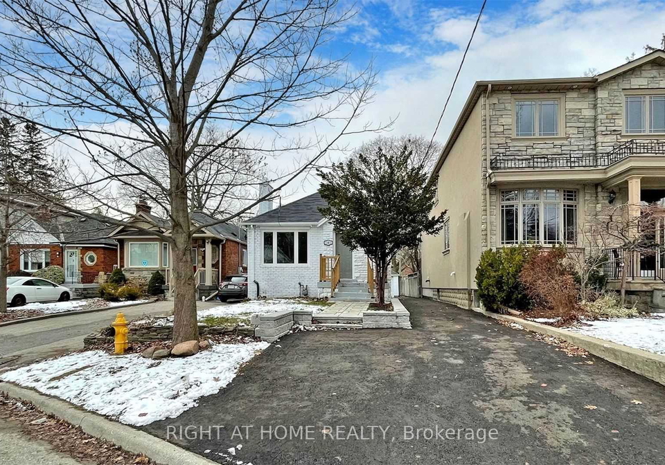 8-airley-crescent-toronto-east-york-ontario-e13819796