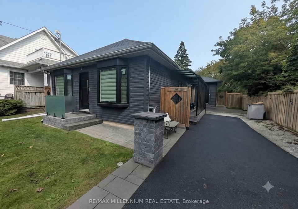 1723-brock-street-s-whitby-ontario-e13820840