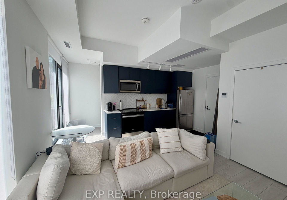 1612-charles-street-whitby-ontario-e13820914