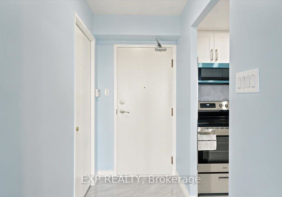 3-greystone-walk-drive-n-toronto-scarborough-ontario-e13820998