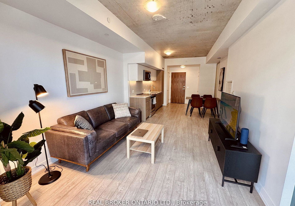 15-baseball-place-toronto-toronto-ontario-e13821812