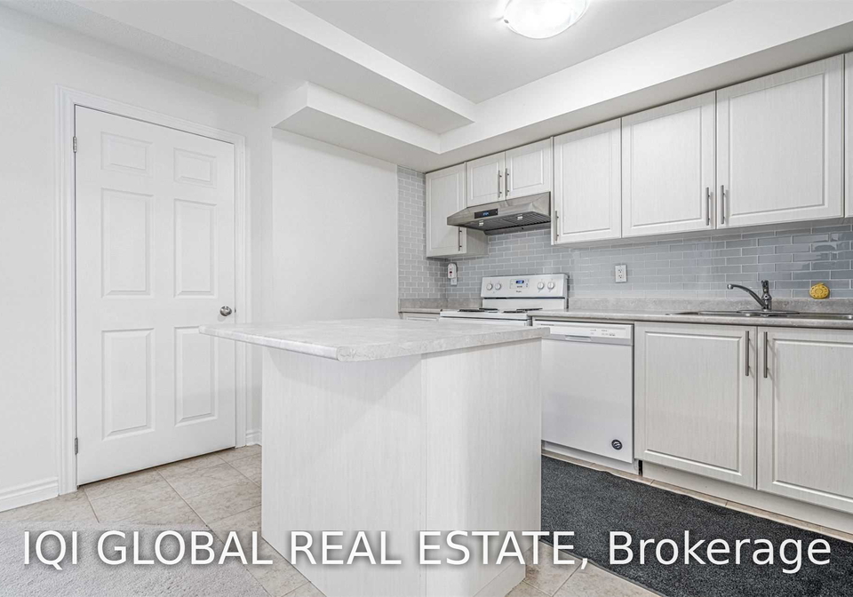 1-eaton-park-lane-toronto-scarborough-ontario-e13821870