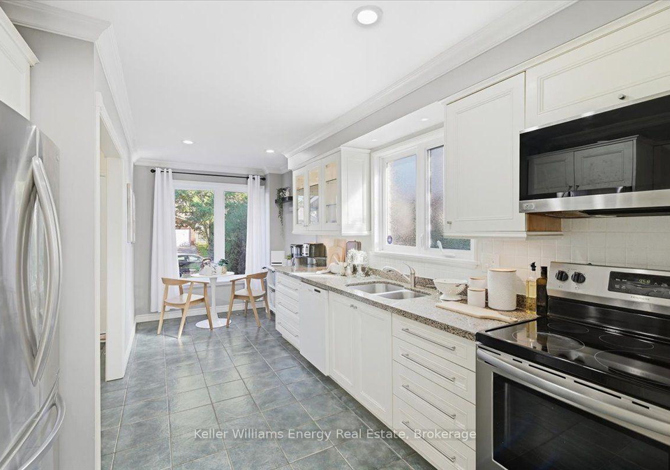 1569-geta-circle-pickering-ontario-e13824748