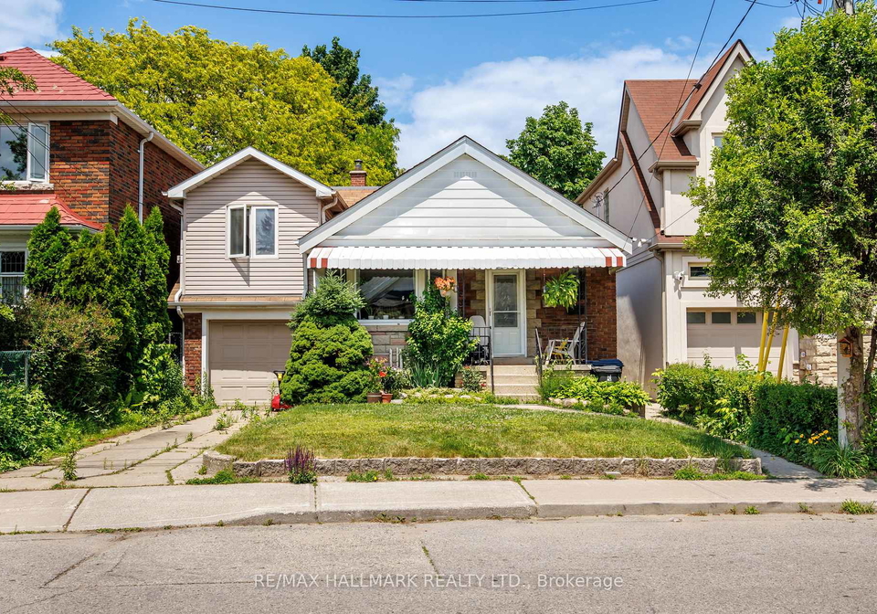 8-davies-crescent-toronto-east-york-ontario-e13825114