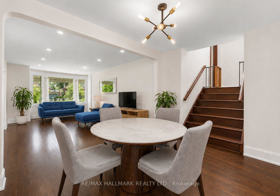 8-davies-crescent-toronto-east-york-ontario-e13825114