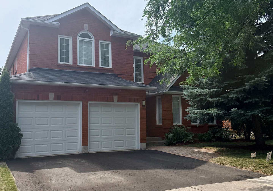 8-waterdown-crescent-whitby-ontario-e13825666