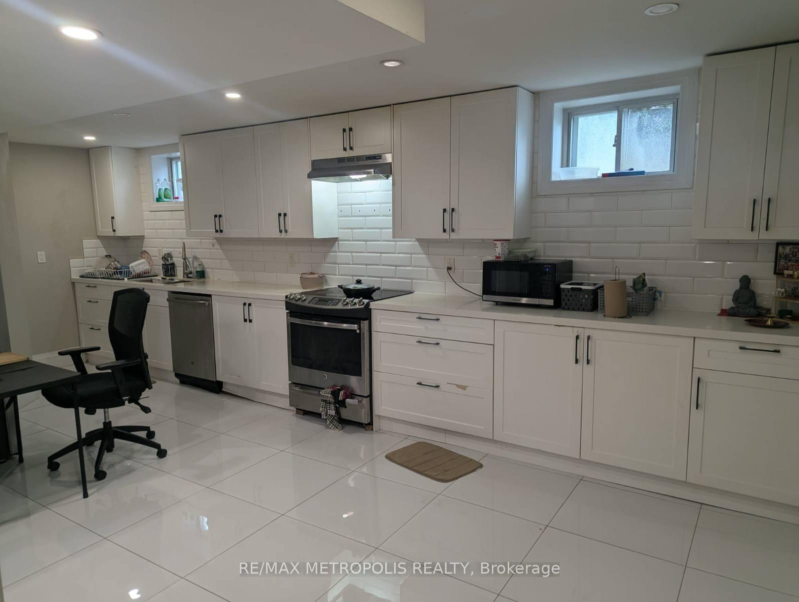 181-flora-drive-toronto-scarborough-ontario-e13826340