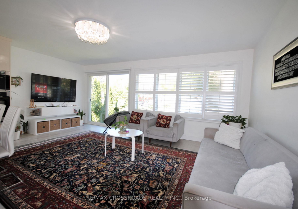 25-arbutus-crescent-toronto-scarborough-ontario-e13826956