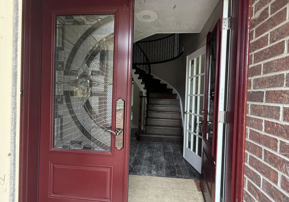 8-butterfield-crescent-whitby-ontario-e13827418