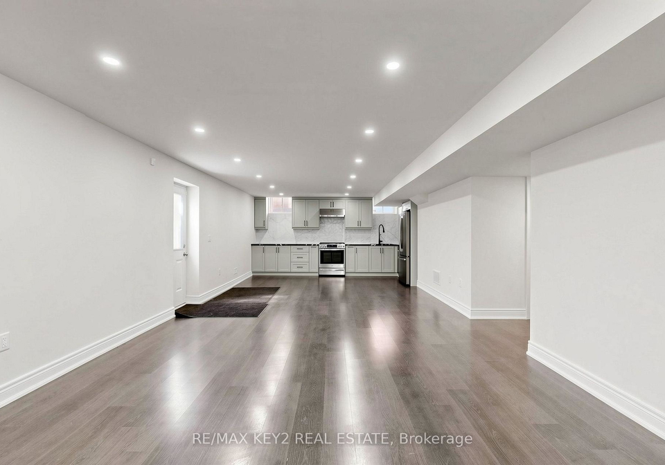 1008-pelican-trail-pickering-ontario-e13827634