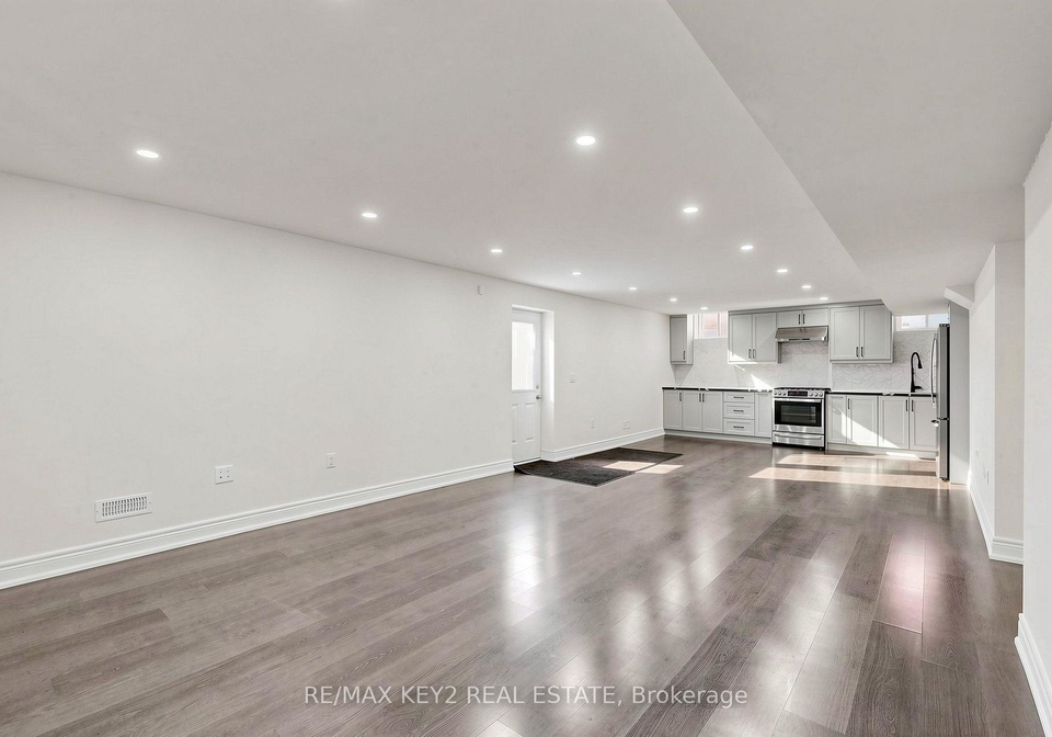 1008-pelican-trail-pickering-ontario-e13827634