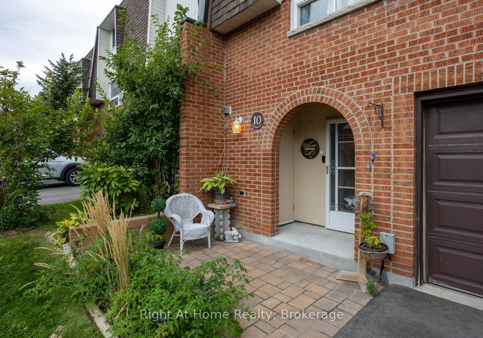 10-newing-court-ajax-ontario-e13829596