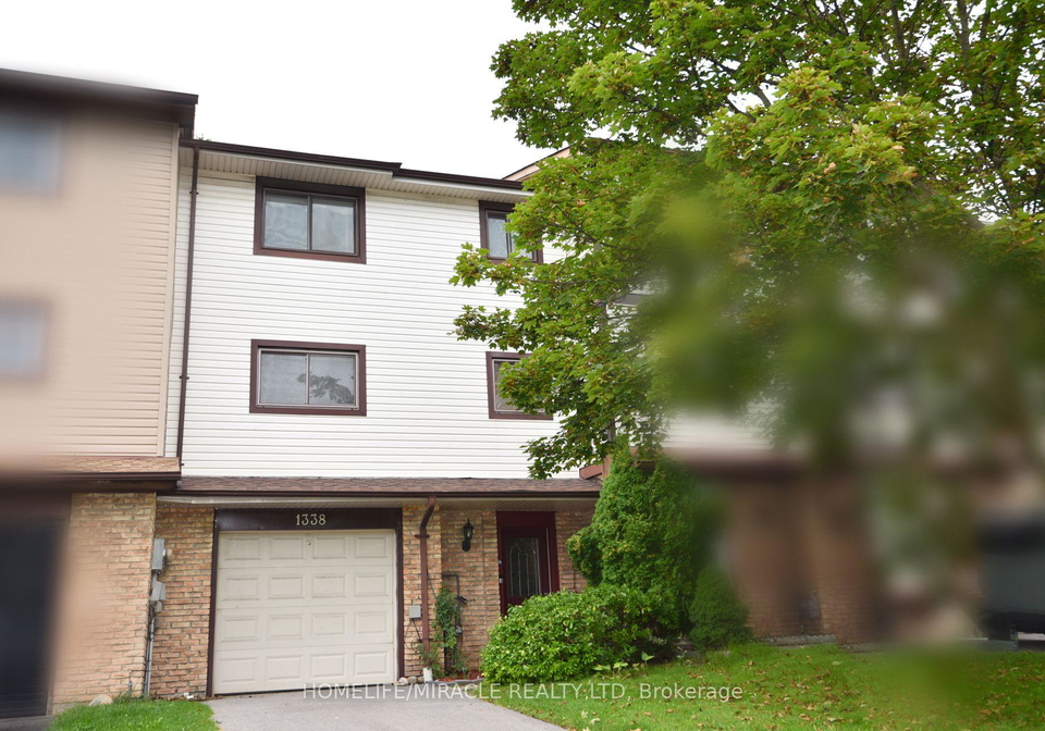1338-brands-court-pickering-ontario-e13829958