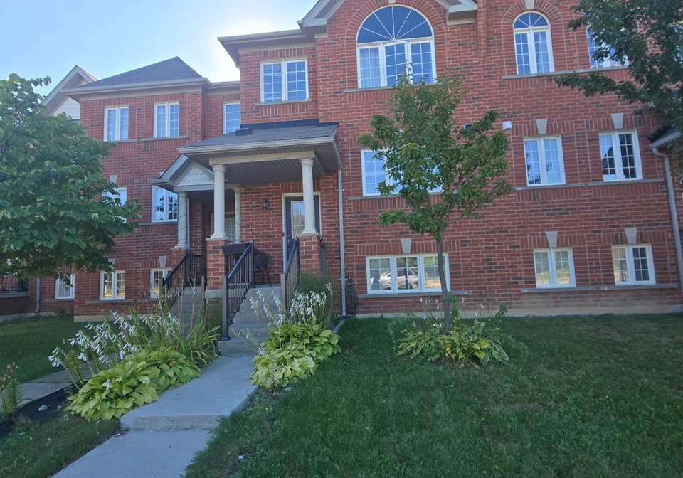 33-lurcook-street-ajax-ontario-e13830402