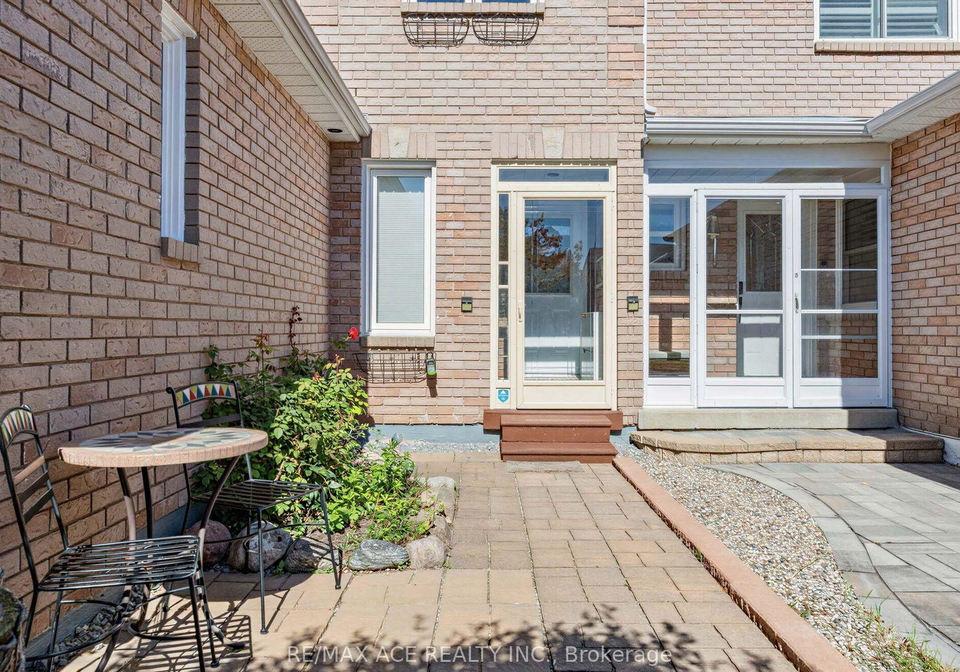 40-weekes-drive-ajax-ontario-e13830590