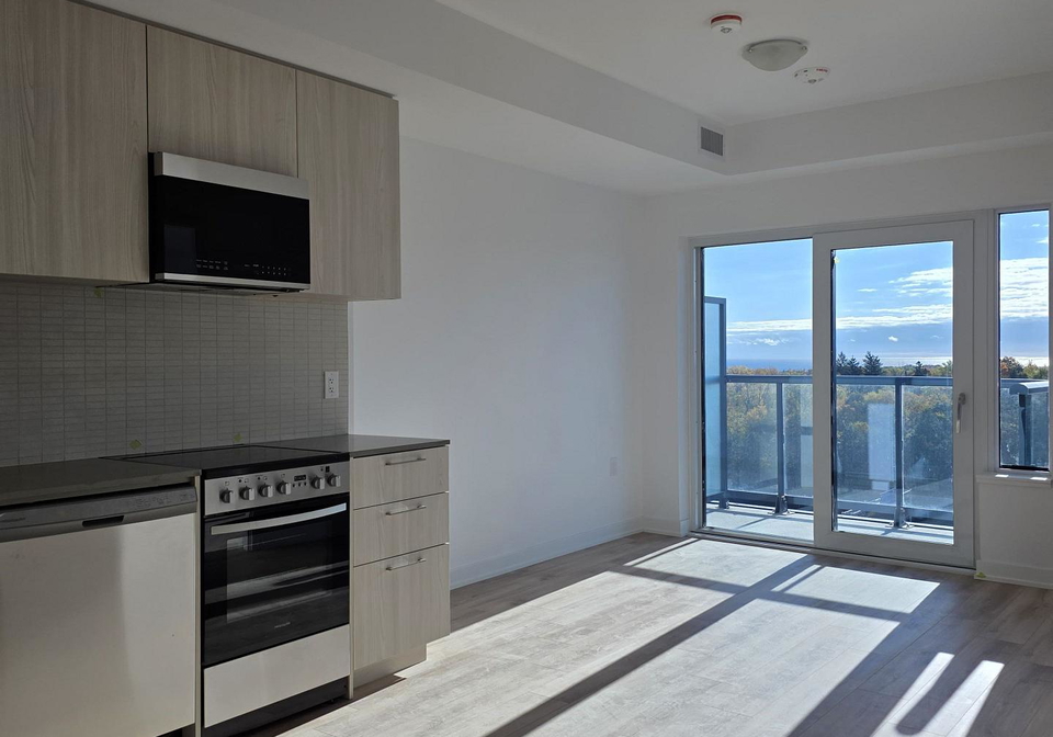 7439-kingston-road-e-toronto-scarborough-ontario-e13831372