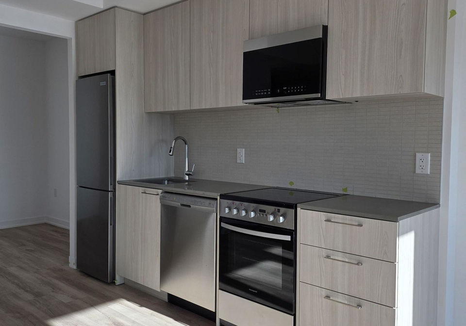 7439-kingston-road-e-toronto-scarborough-ontario-e13831372