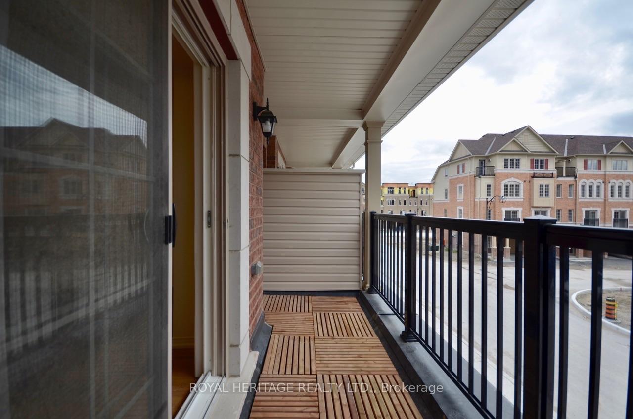 2556-rosedrop-path-oshawa-ontario-e13831480