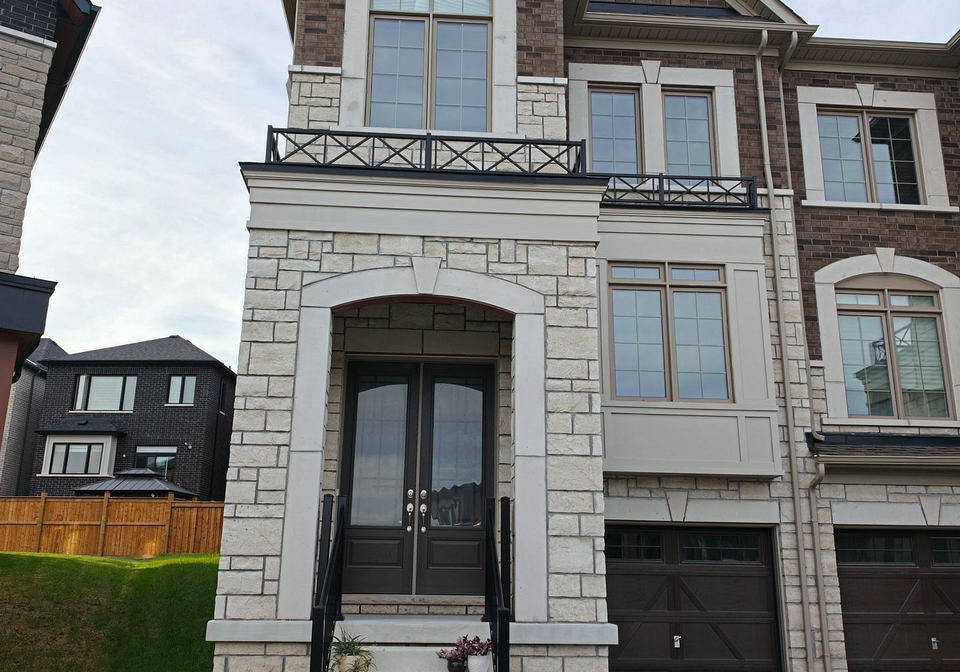 1030-valhalla-terrace-pickering-ontario-e13832668