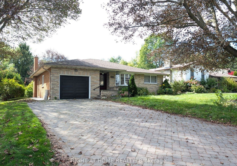 716-tulip-court-oshawa-ontario-e13833256