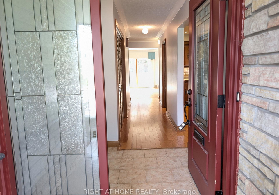 716-tulip-court-oshawa-ontario-e13833256