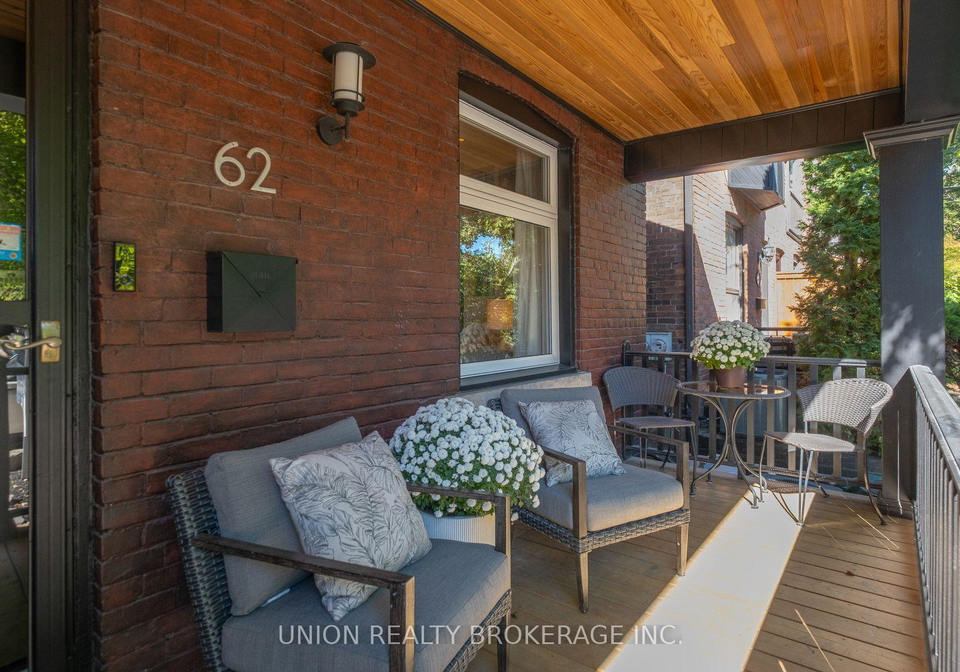 62-bertmount-avenue-toronto-toronto-ontario-e13833620