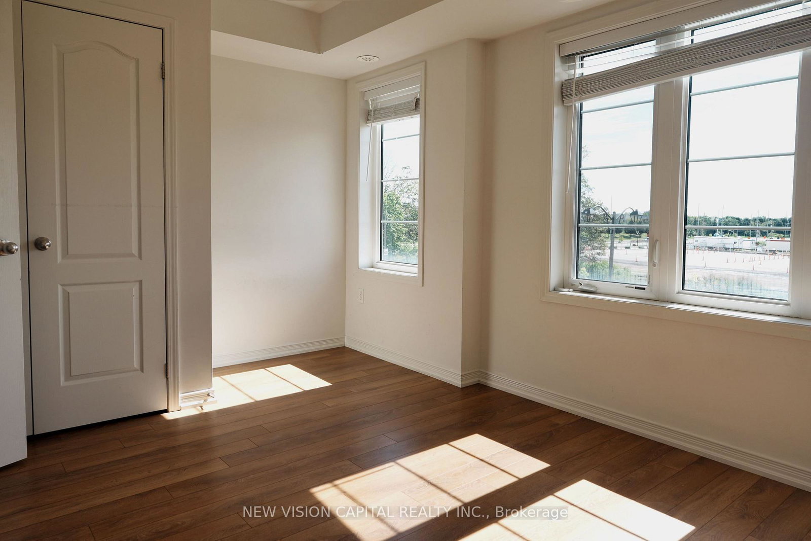 2298-chevron-prince-path-oshawa-ontario-e13833638