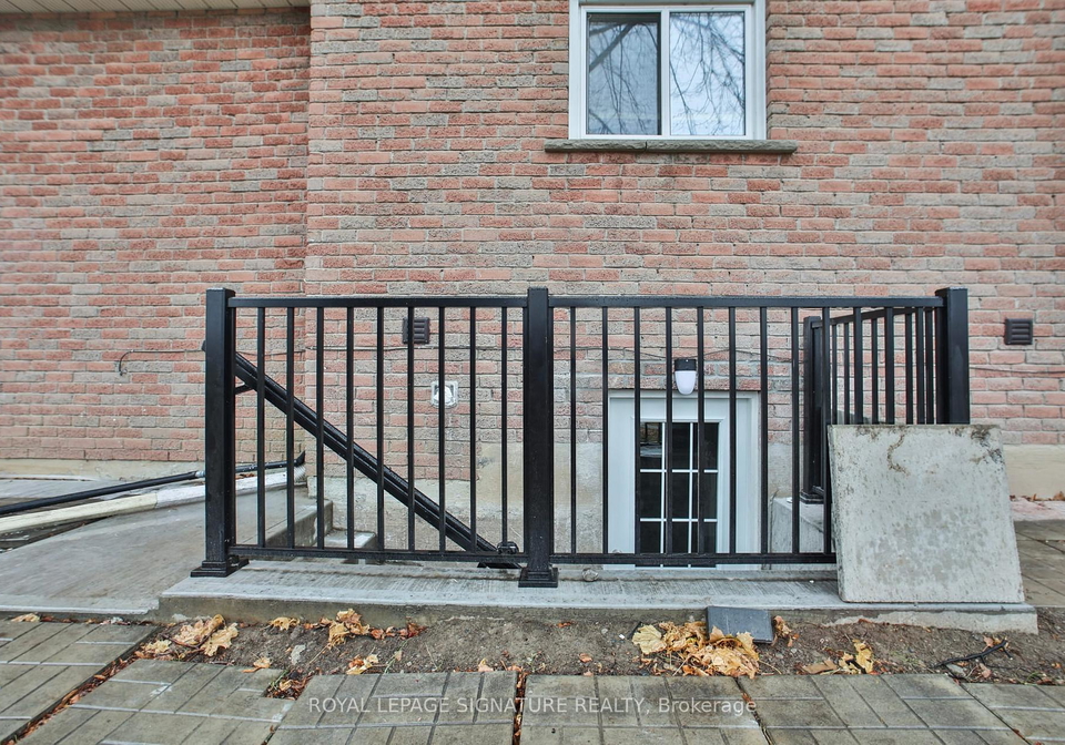 816-linden-court-whitby-ontario-e13834590