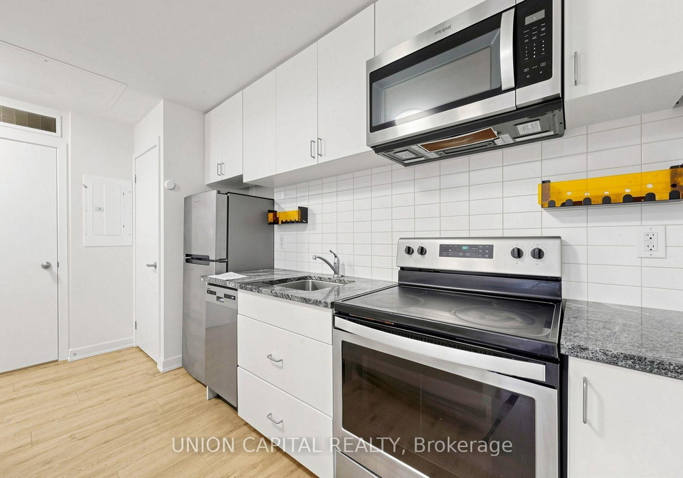 1740-simcoe-street-n-oshawa-ontario-e13835306