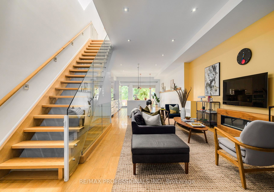 777-eastern-avenue-toronto-toronto-ontario-e13835806