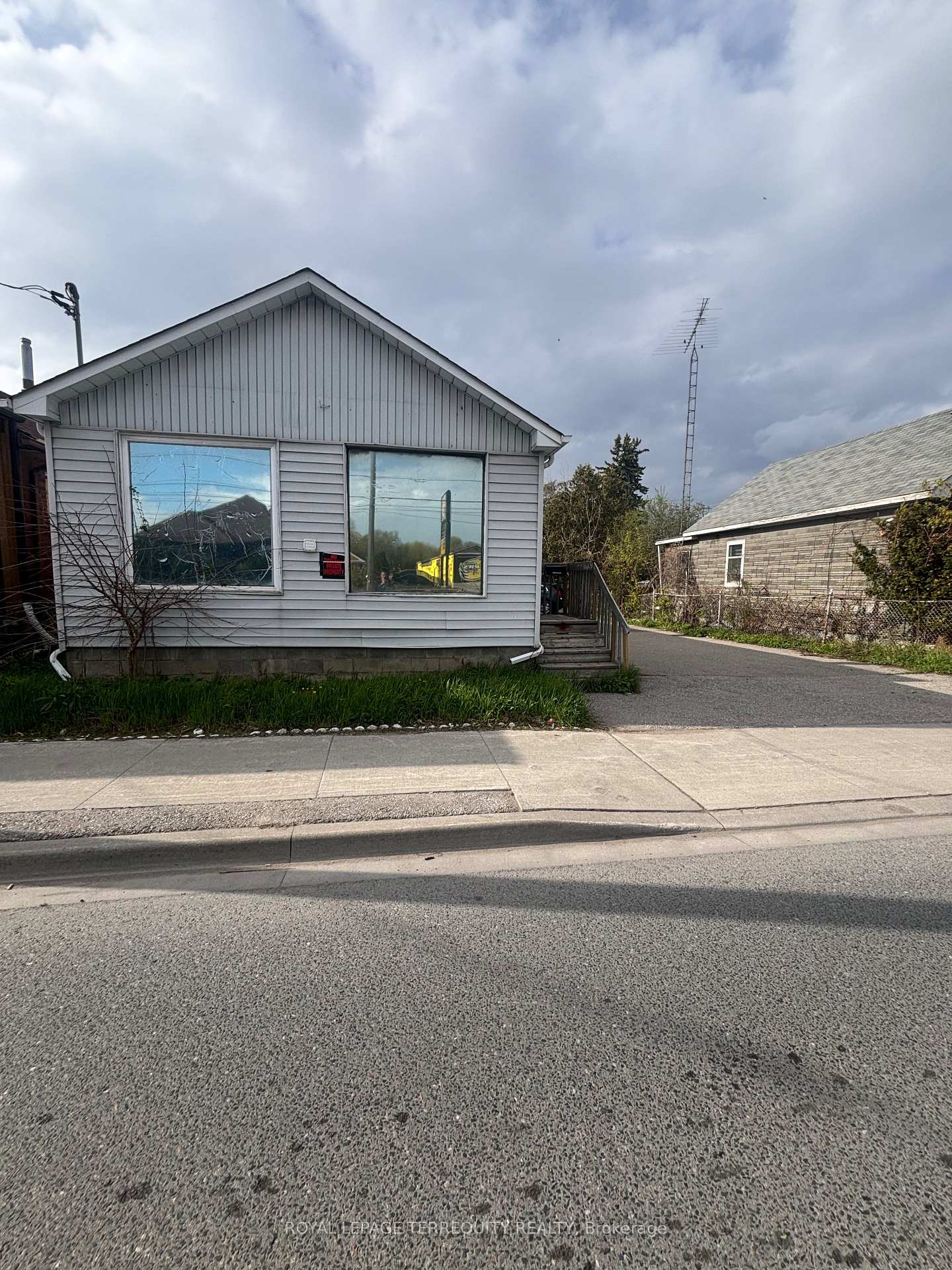 252-bloor-street-e-oshawa-ontario-e13837222