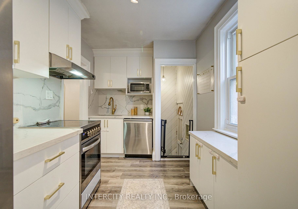 256-blantyre-avenue-toronto-scarborough-ontario-e13837244