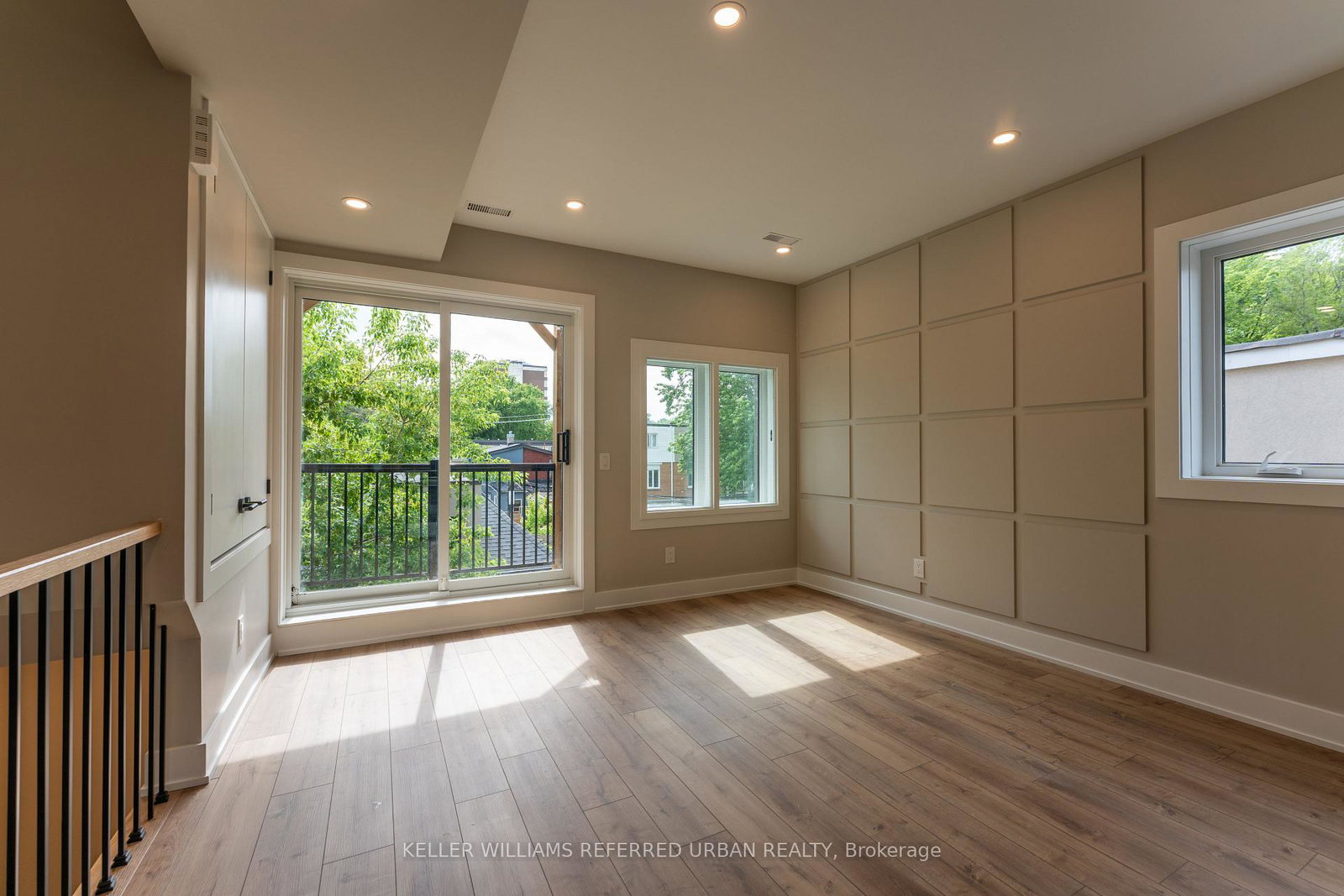 352-jones-avenue-toronto-toronto-ontario-e13837362