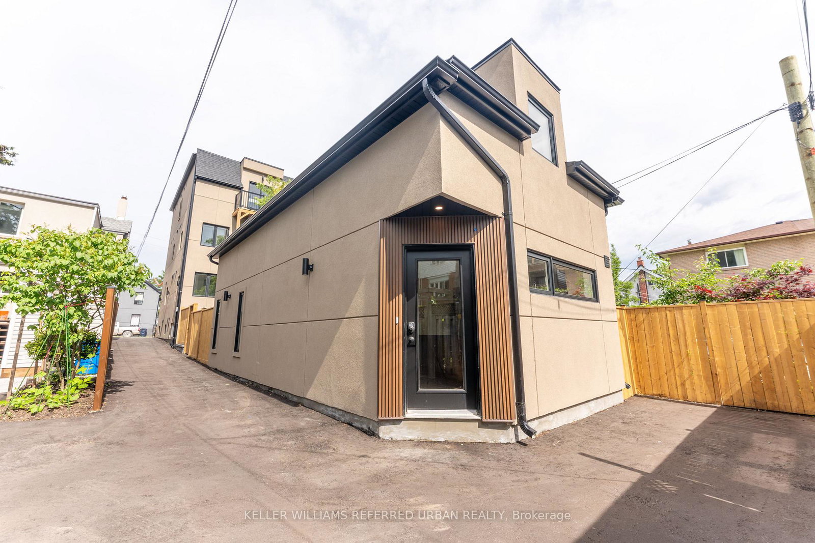 352-jones-avenue-toronto-toronto-ontario-e13837406